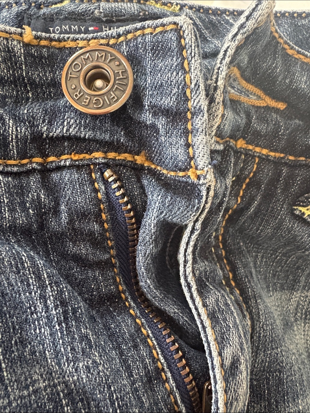 Tommy Hilfiger Women's Medium Blue Flare Jeans - Picture 15 of 17